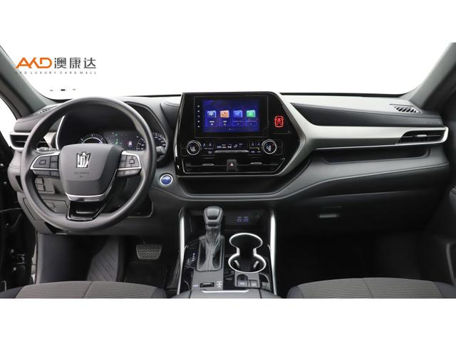 Toyota Crown Kluger 2021 2.5 L HEV 4 WD — фото 8