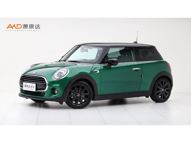 MINI Cabrio 2019 года выпуска