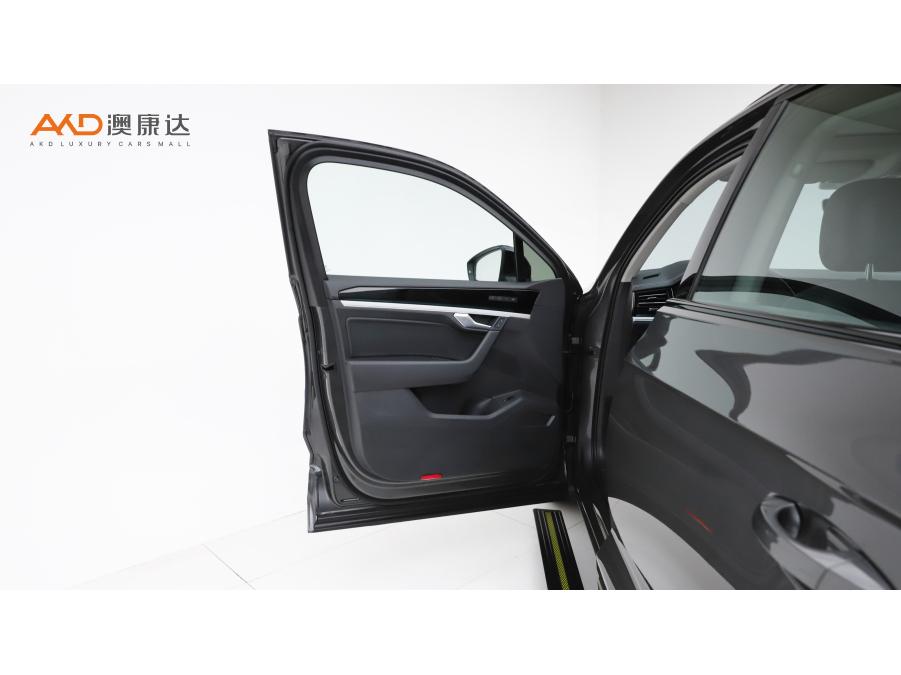 Volkswagen Touareg 2021 3.0TSI Sport
