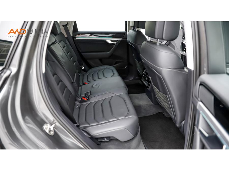 Volkswagen Touareg 2021 3.0TSI Sport