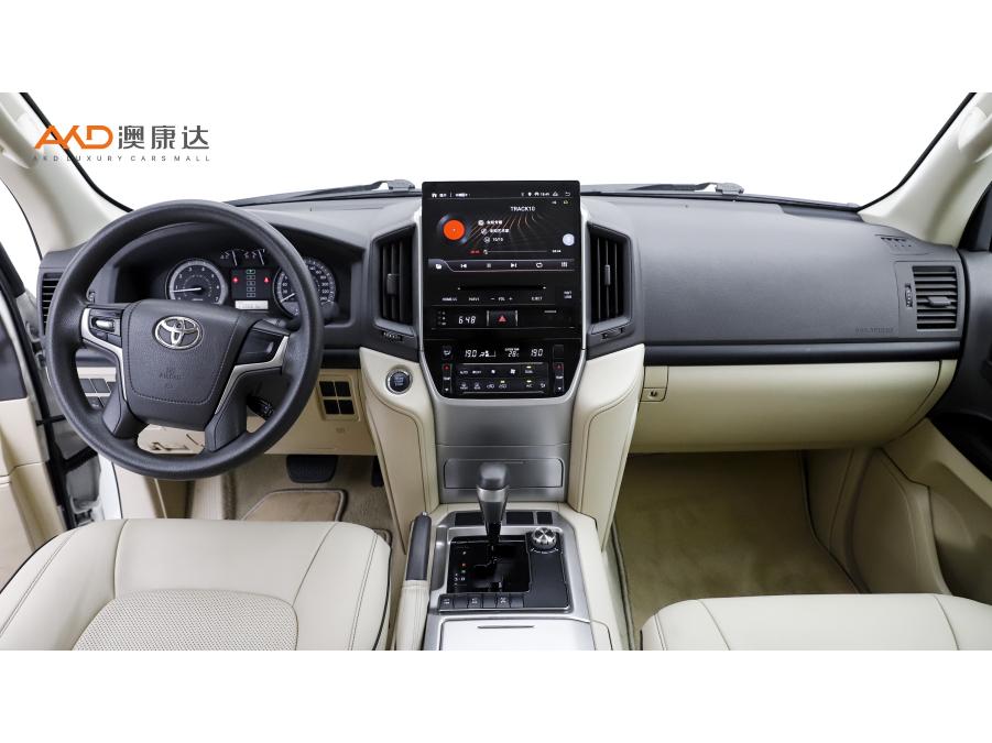 Toyota Land Cruiser 2015 4.0L MT 5 мест