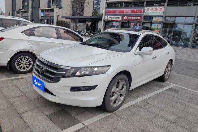 Honda Crosstour 2012 года выпуска