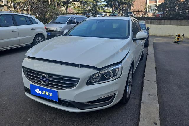 Volvo V60 2014 года выпуска