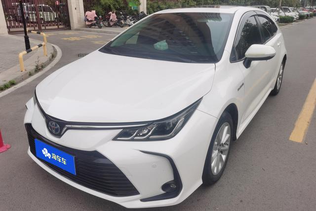 Toyota Corolla Cross 2021 года выпуска