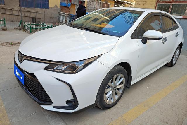 Toyota Corolla Cross 2021 года выпуска