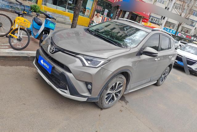 Toyota RAV 4 2016 года выпуска