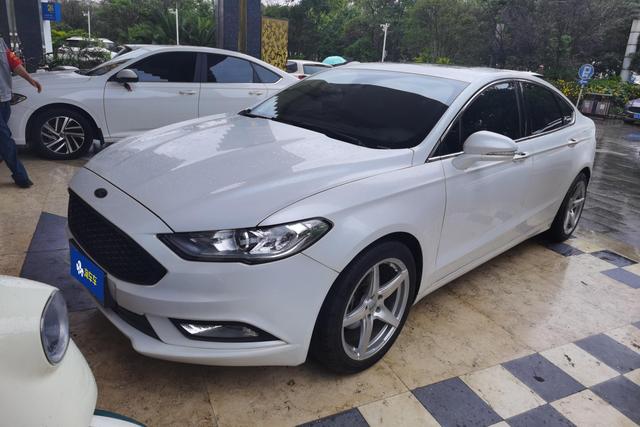 Ford Mondeo 2017 года выпуска