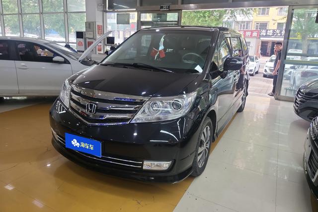 Honda Elysion 2012 года выпуска