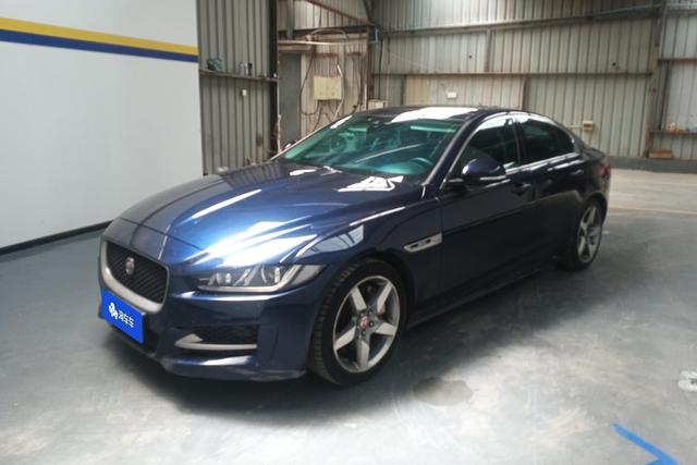 Jaguar XE 2017 года выпуска