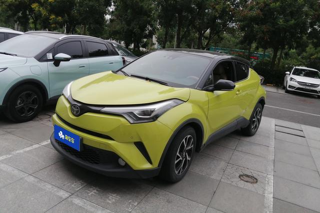 Toyota C-HR 2018 года выпуска