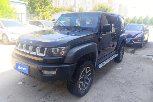 BAIC Beijing BJ40 2016 года выпуска