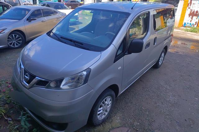 Nissan NV200 2016 года выпуска
