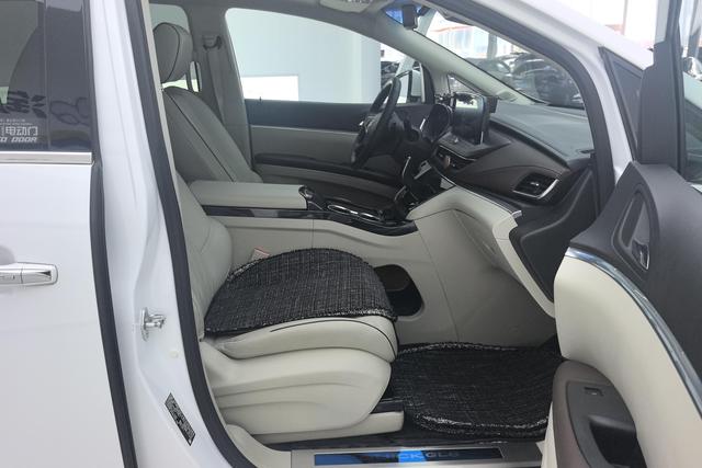 Buick GL8 2021 Белый из Китая, фото 5