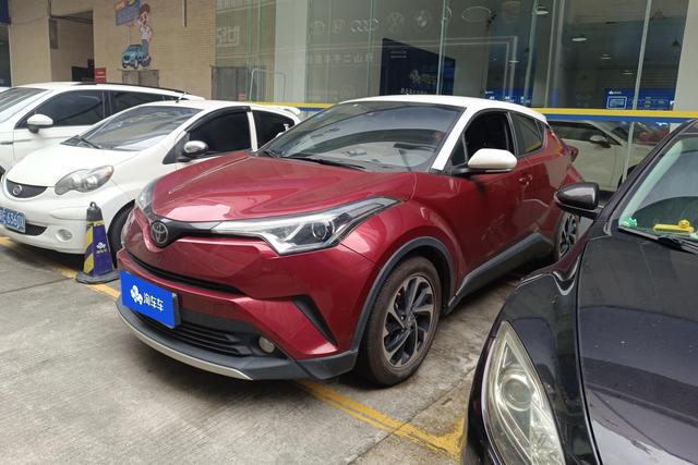 Toyota C-HR 2018 года выпуска