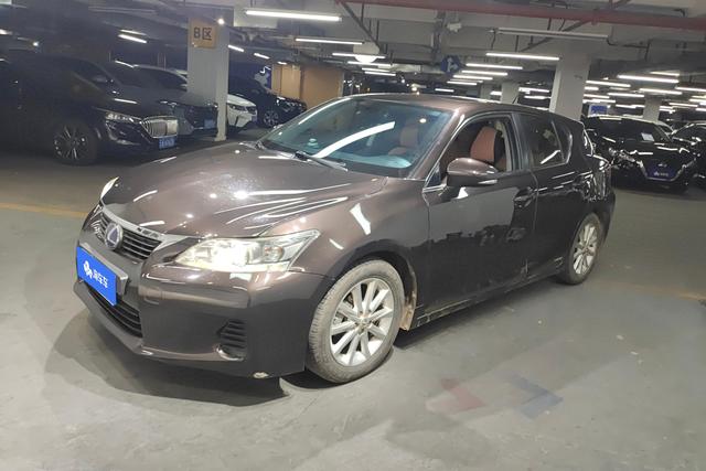 Lexus CT 2013 года выпуска