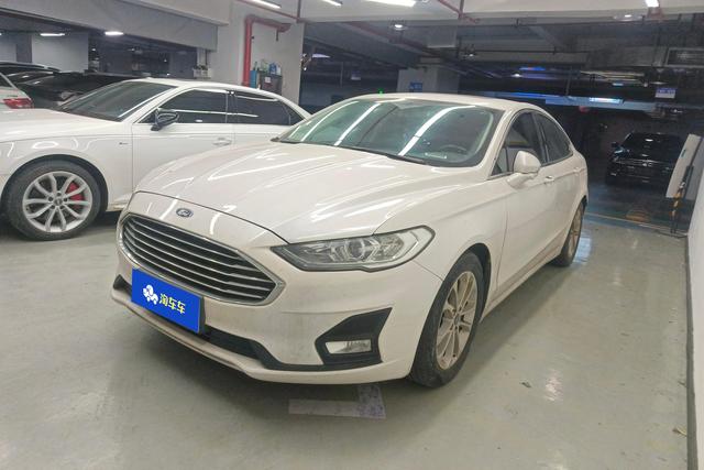 Ford Mondeo 2018 года выпуска