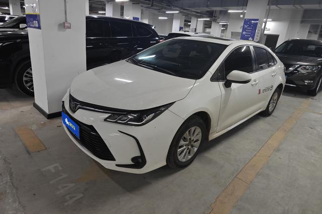 Toyota Corolla Cross 2021 года выпуска