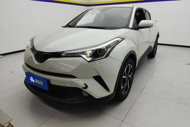 Toyota C-HR 2018 года выпуска