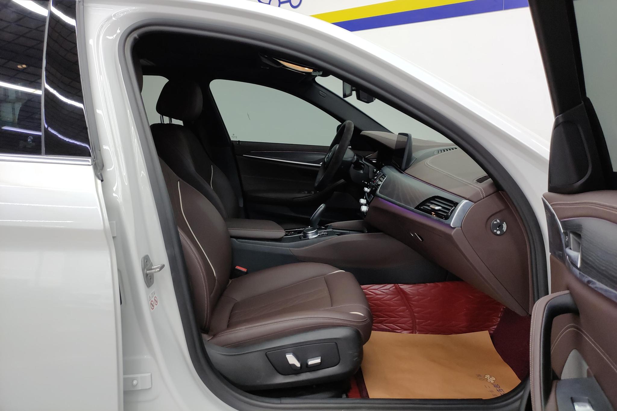 BMW 5 серииPHEV 5 PHEV 2022 535Le M Sport