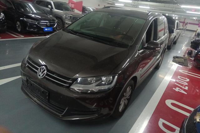 Volkswagen Sharan 2013 года выпуска