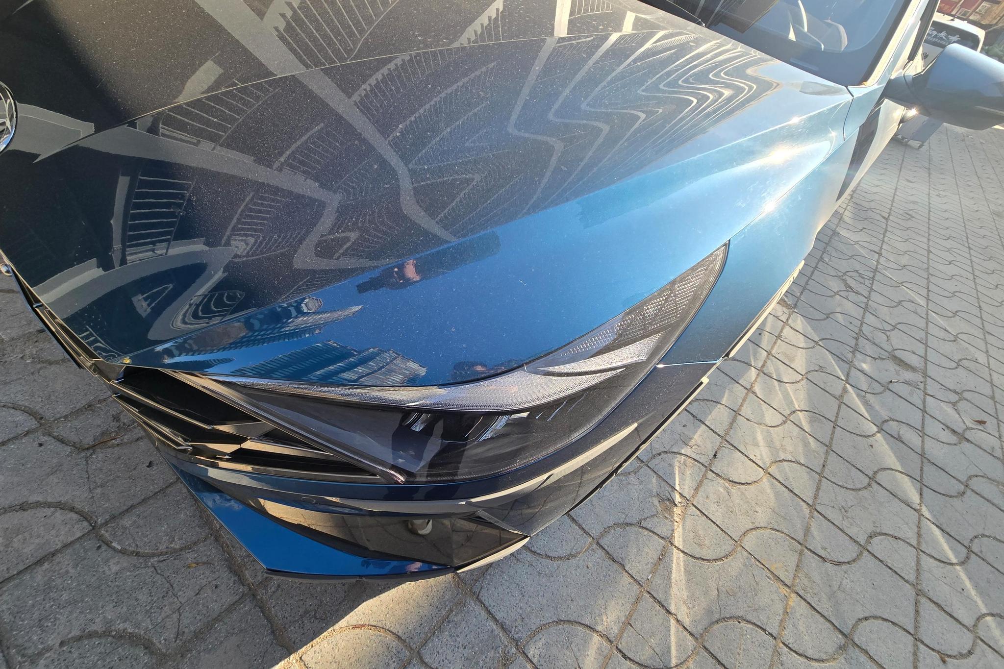 Hyundai Elantra 2021 1.5L CVT LUX Luxury