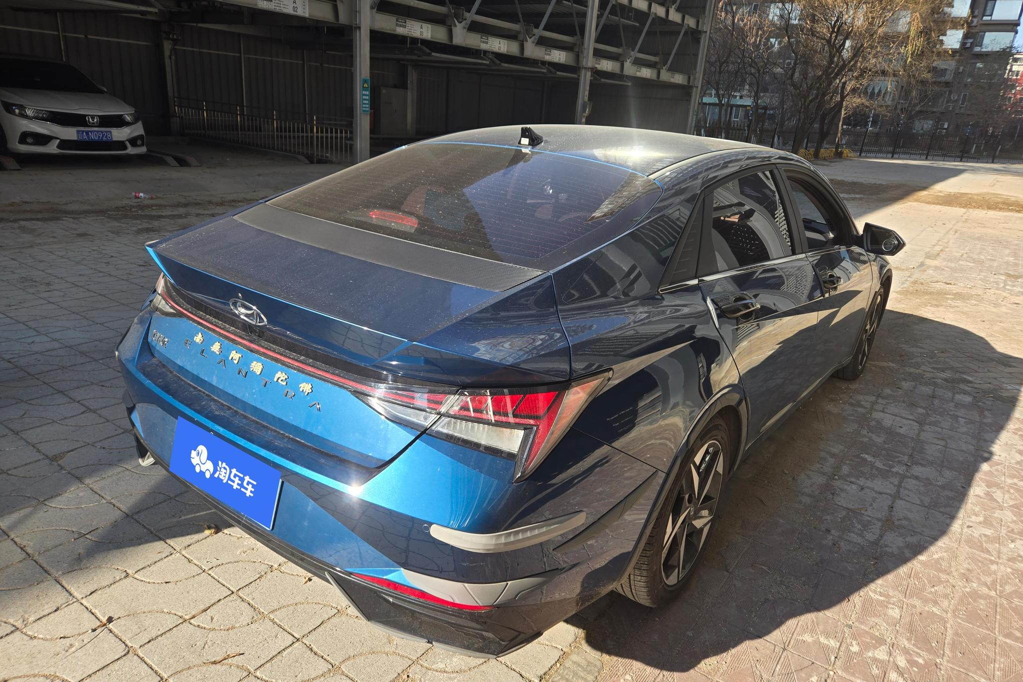 Hyundai Elantra 2021 1.5L CVT LUX Luxury