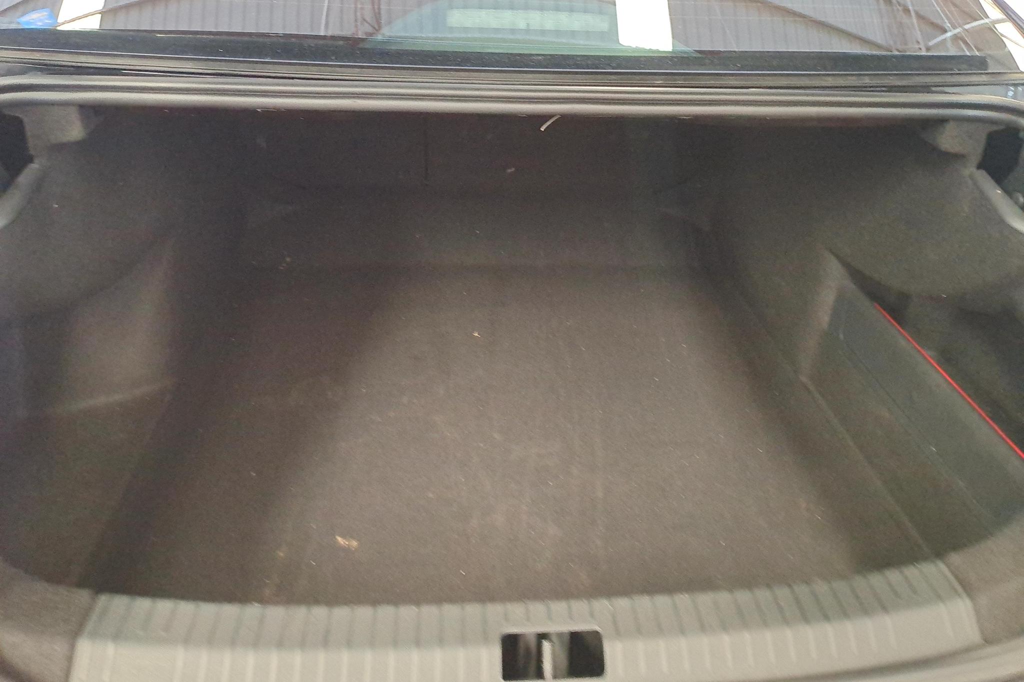 Volkswagen Passat id 4438409 из Китая 9