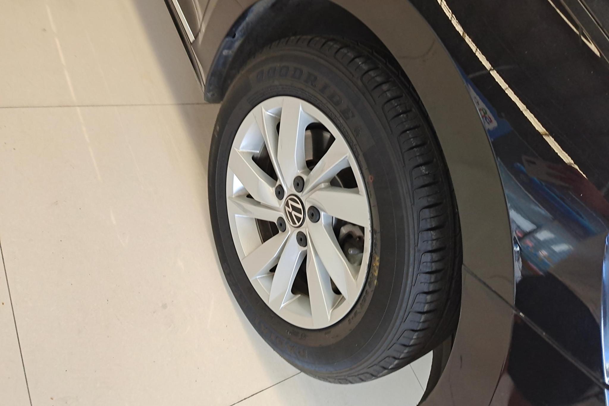 Volkswagen Passat id 4438409 из Китая 10
