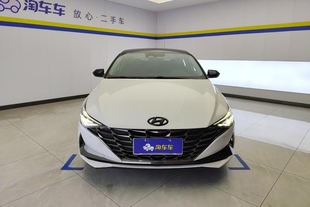 Hyundai Elantra 2021 1.5 L CVT LUX — фото 2