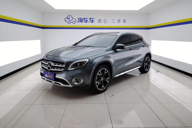Mercedes Benz GLA 2017 — фото 1