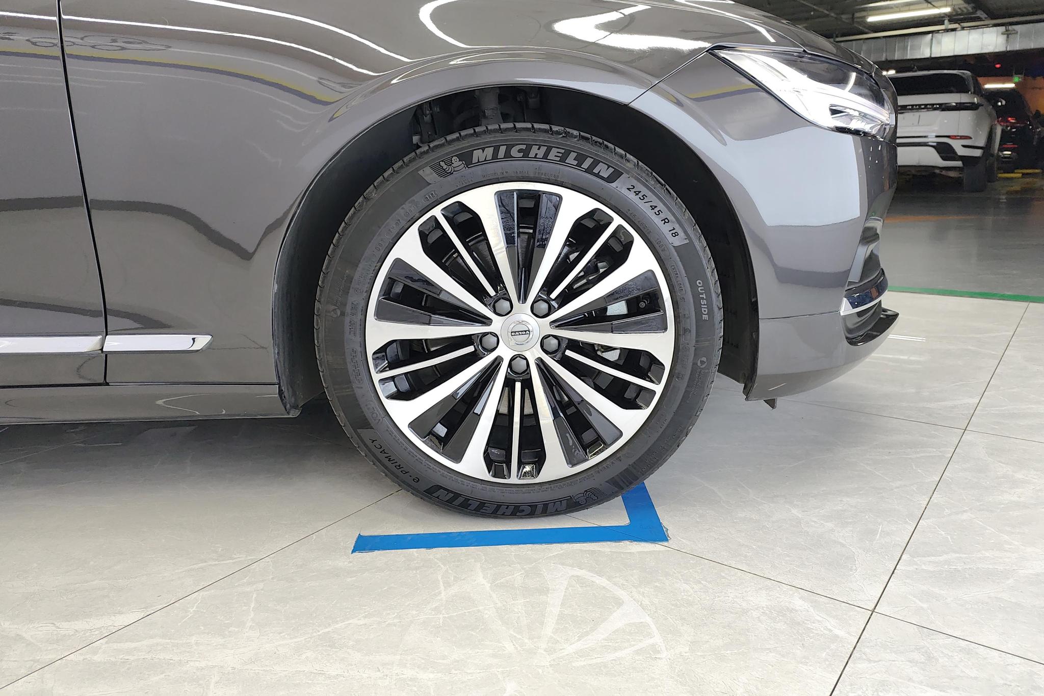 Volvo S90 2024 B5 Luxury