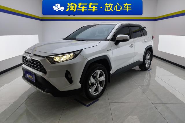 Toyota RAV 4 2022 года выпуска