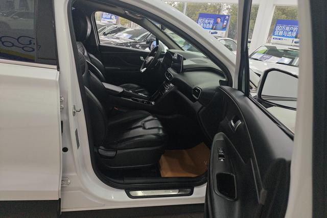 Hyundai Santa Fe 2019 380 TGDi GLS AT 2 WD VI — фото 10