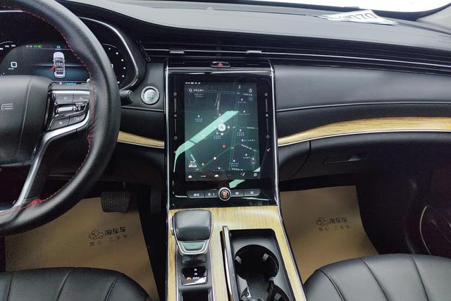 Roewe RX5 MAX 2019 — фото 10
