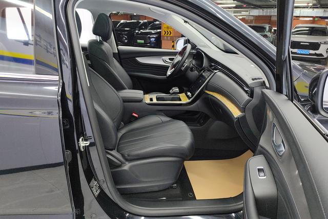 Roewe RX5 MAX 2019 — фото 15