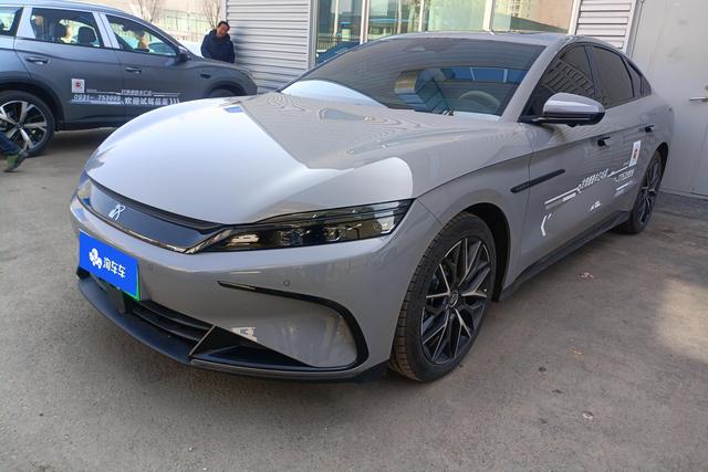 BYD Han 2025 года выпуска
