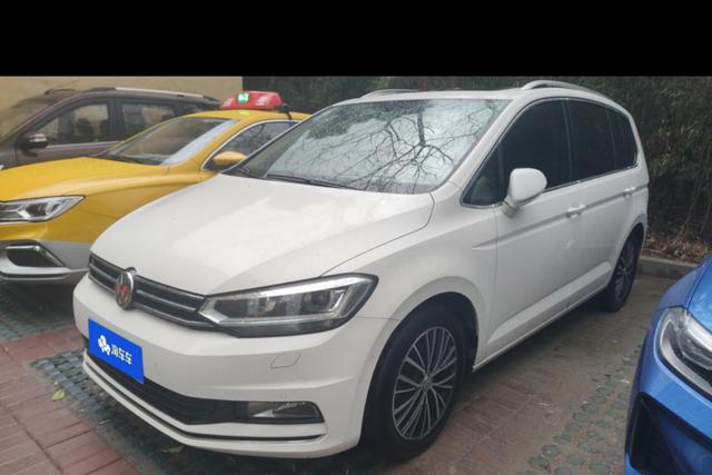 Volkswagen Touran 2018 года выпуска
