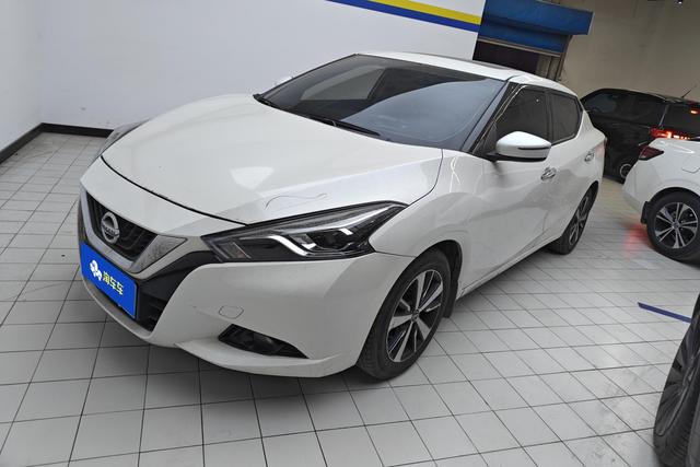 Nissan Bluebird 2020 года выпуска