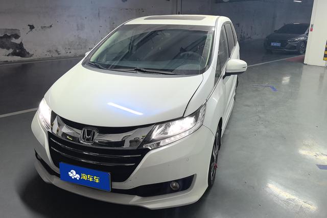 Honda Odyssey 2015 года выпуска