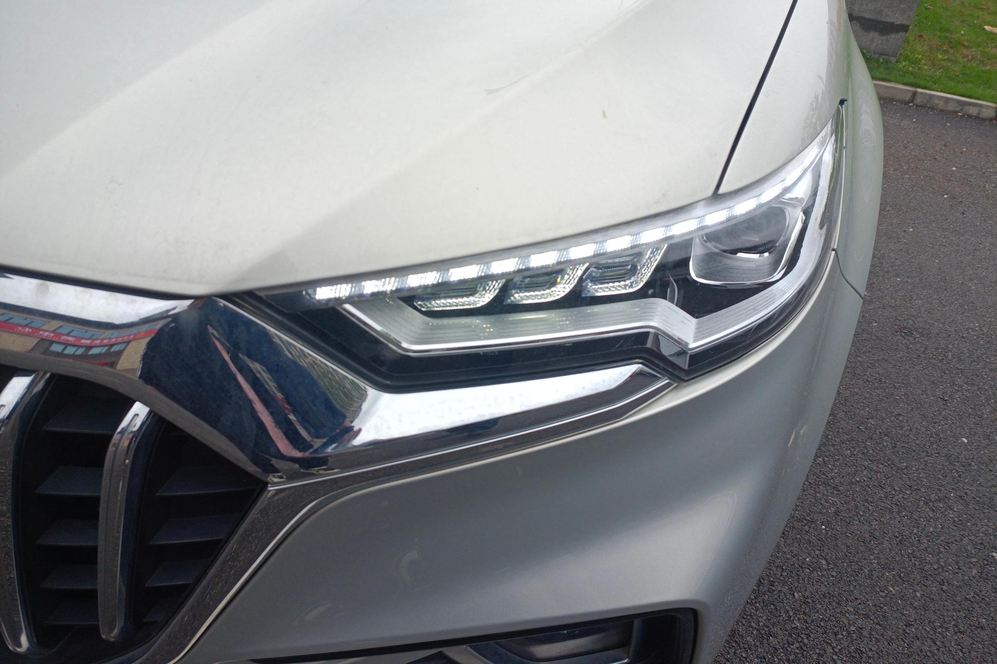 Hongqi HS5 2019 2.0T