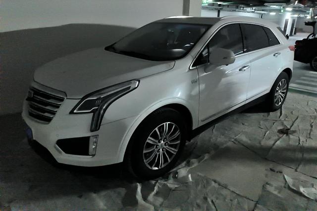 Cadillac XT5 2018 года выпуска