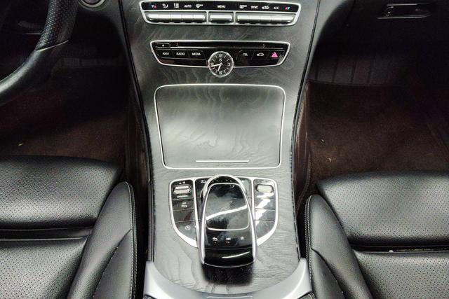 Mercedes Benz C-Class 2018 — фото 14