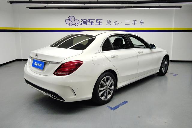 Mercedes Benz C-Class 2018 — фото 3