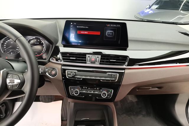 BMW X1 2022 — фото 12