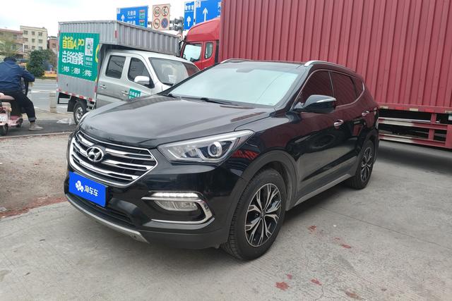 Hyundai Santa Fe 2017 года выпуска