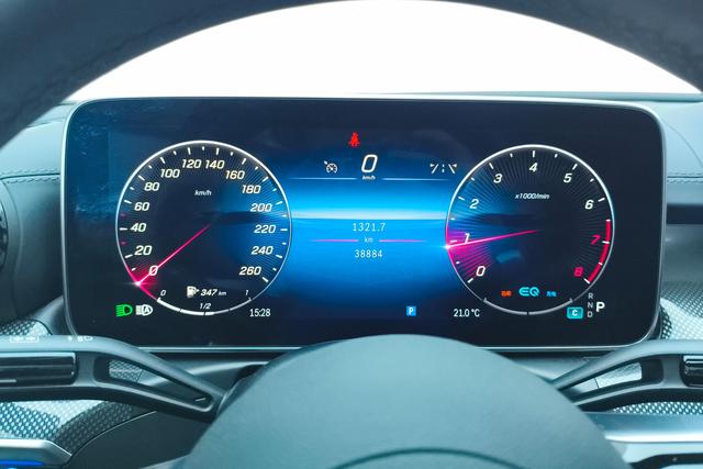 Mercedes Benz C-Class 2022 — фото 14