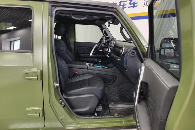 BAIC BJ40 2021 2.0 D AT 4 WD — фото 17