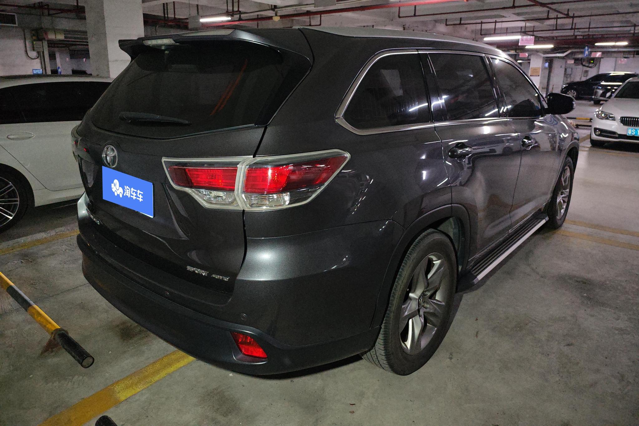 Toyota Highlander 2017 2.0T Luxury 7 мест