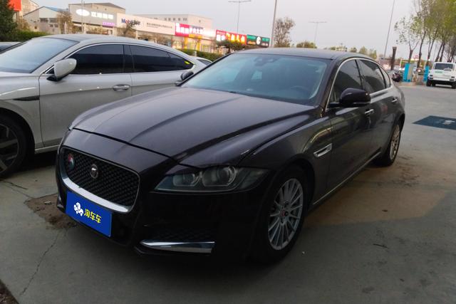 Jaguar XF 2017 года выпуска