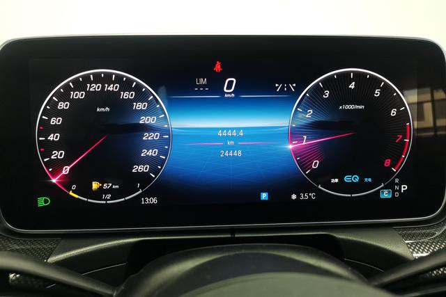 Mercedes Benz C-Class 2022 — фото 13
